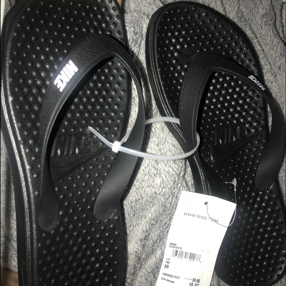 Brand new nike Sandals